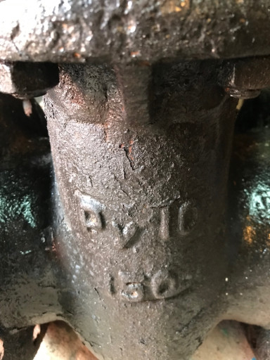 Продам недорого нескольк​о задвижек