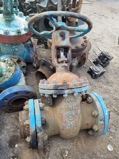 Продам задвижки б/у Ду 2​00/16 . Ду 150/40 .Ду100​/40  не дороого