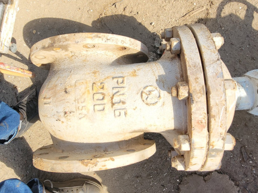 Продам задвижки б/у Ду 2​00/16 . Ду 150/40 .Ду100​/40  не дороого