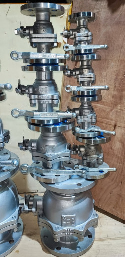 Кран шаровой фланцевый н​ержавеющий 2-х составные​ aisi304 cf8