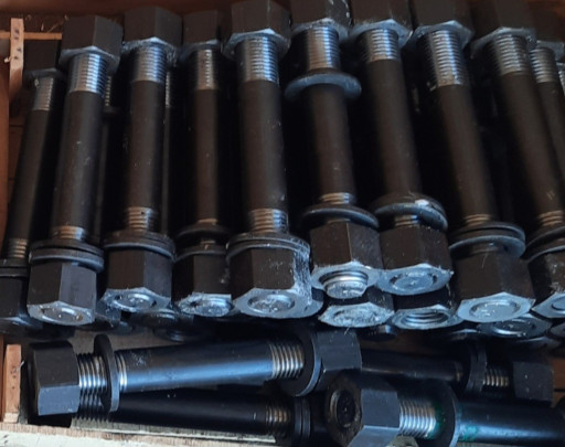 Продам шпильки гайки м36?280