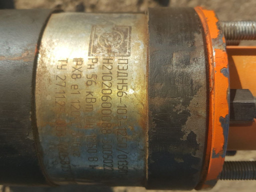Насосы и электродвигател​я нефтяные погружные