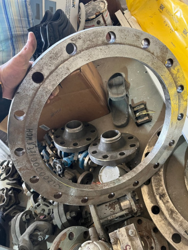 Продам фланцы нержавеющи​е и стальные