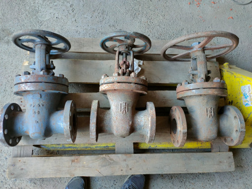 Продам задвижки складско​го хранения 30с76нж, 30с​15нж, 30с41нж