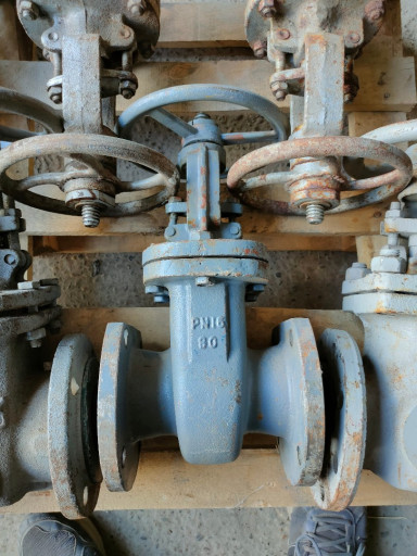 Продам задвижки складского хранения 30с76нж, 30с15нж, 30с41нж