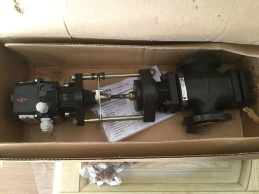 Клапан регулирующий  dу2​5 rу16 с ЭИМ