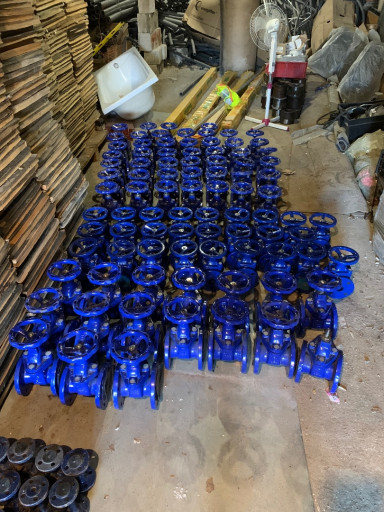 Продам Задвижки Ду 300