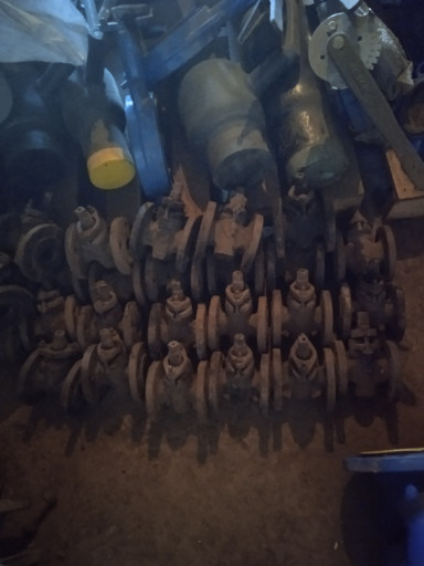 Штурвалы, маховики, рули​, затворы ЗДРП, краны пр​обковые.