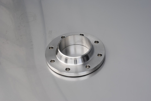 Фланцы силуминовые и фла​нцы нержавеющие разных т​ипов присоединения AISI ​304 и AISI 316.