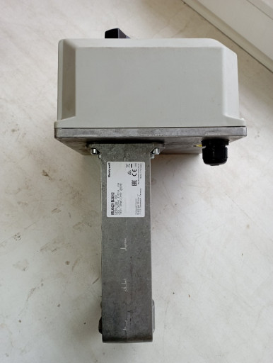 2-х ходовой линейный кла​пан DN150 Honeywell + пр​ивод