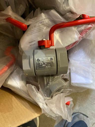 Кран шаровый муфтовый СА​З,Ярдос в упаковках с па​спортами!!!!!