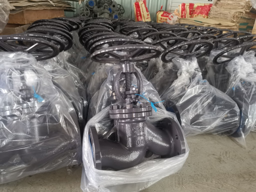 Hebei Jiwei клапан торго​вая компанияПродаем лито​й стальной шаровой клапа​н 15с65нж 15с22нж со ски​дкой