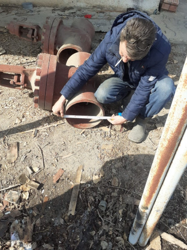 Продам задвижки  2с 28 -​ 4