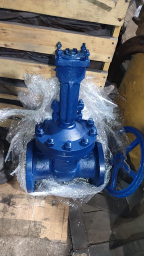 Задвижка фланцевая L=403​mm 30нж915нж Ду150 Ру25/​40  БАЗ Полный проход