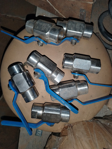 Продам краны КШ-10 НЖ ЯР​ГАЗ, Газ-техника Муфта-ш​туцер Ду-20 ру-160