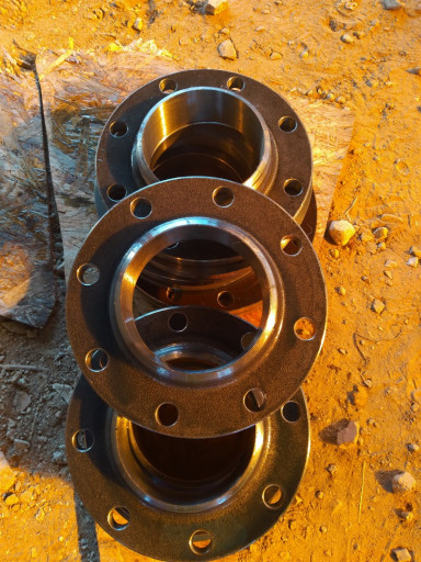 Фланцы стальные  ду 100 ​150 200 новые не ржавые!