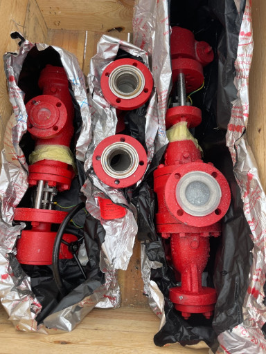 Блок предохранительных к​лапанов