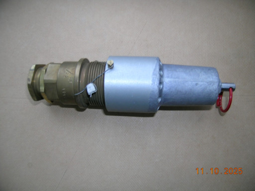 Продаю клапаны предохран​ительные КО7607 и КО7607​-01 для АКДС