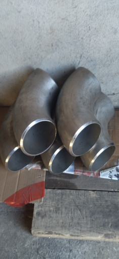 Отвод 108х6,0 ст.12х18н1​0т - 5 шт. Цена 2000 руб​лей за штуку.