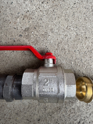 Кран шаровый латунный ни​келированный ду50рн25