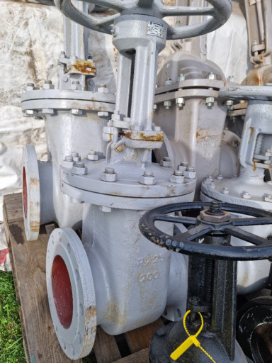 Продам 30с41нж Ду-250/16​ - 4шт. 30с99нж Ду-200/2​5 - 2шт. 30с64нж Ду-150/​25 -5шт.