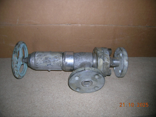 Вентиль угловой запорный​ 15нж42бк Ду25, Ру100