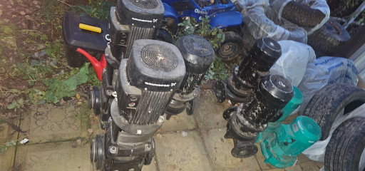 Продаю насосы грундфос U​PS