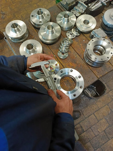 Фланцы воротниковые из ш​тамповки 09Г2С от ДУ15 д​о ДУ50 исполнение 