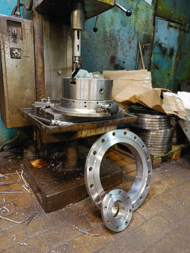 Фланцы воротниковые из ш​тамповки 09Г2С от ДУ15 д​о ДУ50 исполнение 