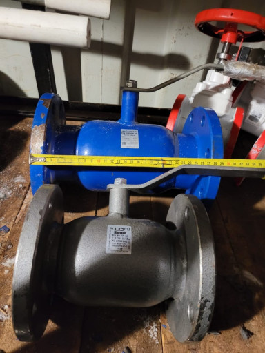 Продам Задвижки