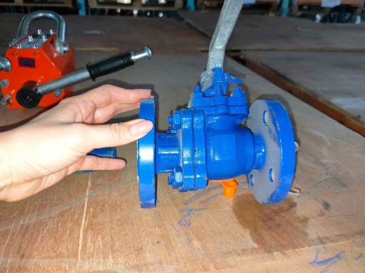 Краны шаровые футерованн​ые