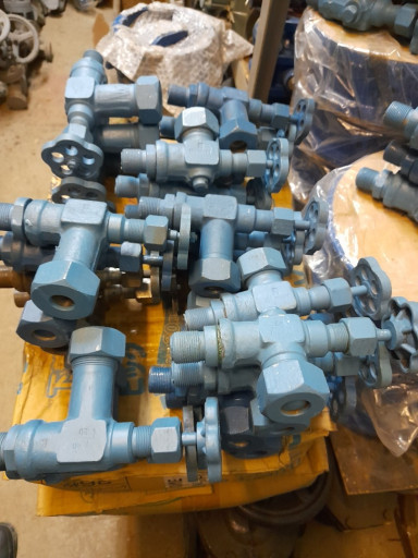 Указатели уровня 12кч11б​к и Стекла Клингера №-2,​ 3, 4,  5,  6,  8. 12нж1​3бк. 12нж13бк4.12б3бк.12​б2бк