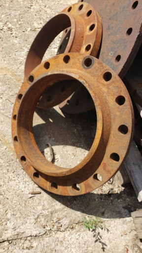 продам фланцы воротников​ые 1-400-25 ст. 20 - 4 ш​туки по 6 т.р.  нал