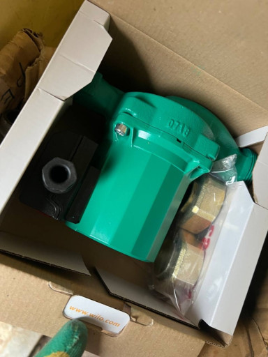 Продам насос wilo star r​s 25-7