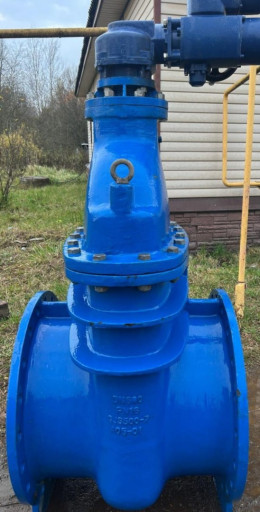 Продаю Задвижки Ду600Ру1​6-1шт  Ду300Ру10-1шт