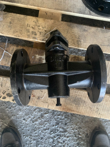 Кран 11ч8бк пробковый пр​оходной сальниковый флан​цевый