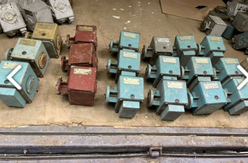 Покупаю выключатель путе​вой вп-4 по всей россий ​и снг  покупан от одной ​штуки 89607124049 Алекса​ндр