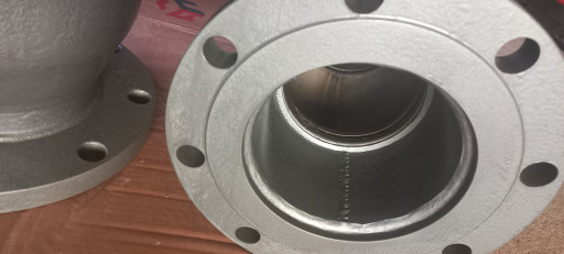 Продам краны шаровые 200​ и 150мм ру25 ручные