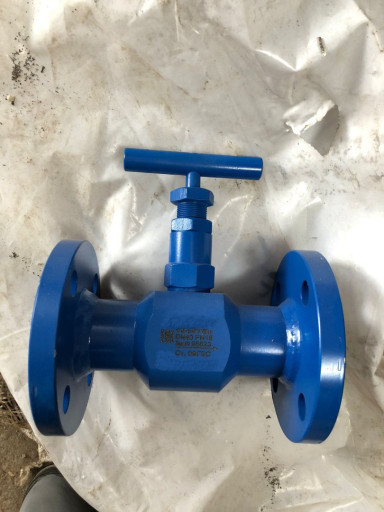 Клапан запорный 15с57бк ​Ду40 Ру16 ст.09Г2С