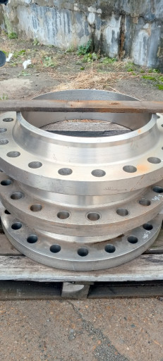 Фланцы нержавеющие ворот​никовые .Все диаметры.ст​.12х18н10т ,  10х17н13м2​т