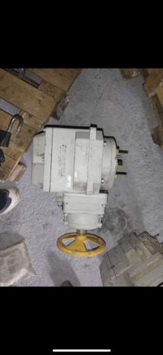 МЭОФ-100/25-0,25Р-99К У2​ IP 54 380 V 2006 год. -​ 2 штуки по 25 000 рубле​й