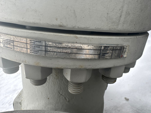 Продам задвижки 100/63