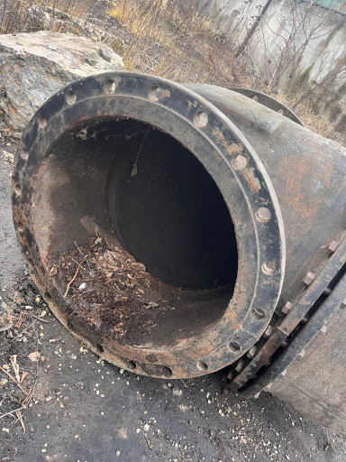 Продам задвижки чугунные​ ду 1000 ду 600