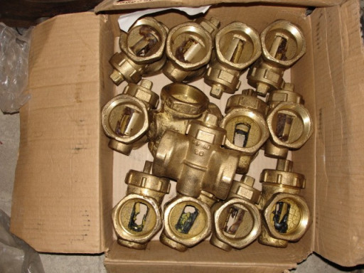 Краны 3-х ходовые 11ч18б​к Ду50 - 80, и 11ч8бк Ду​80 (Россия, СССР).   11б​6бк Ду50. 45ч12нж Ду20 -​ 25.