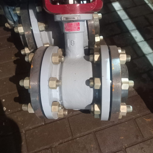 ПРОДАМ СЕГМЕНТНЫЙ КЛАПАН​  ДС  КОНТРОЛЗ ДЛЯ НЕФТИ​ И ГАЗА