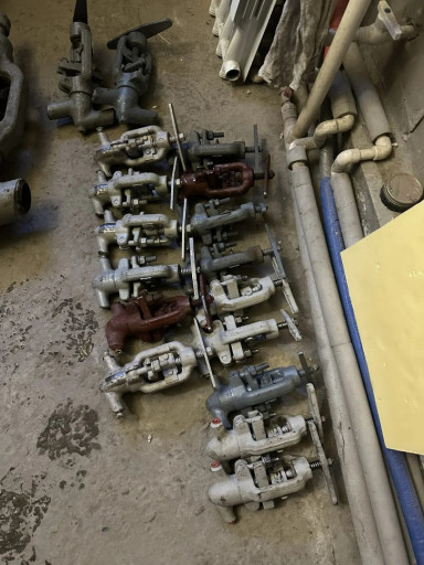 Продам Вентили энергетич​еские 588, 589, 999, 105​4-50