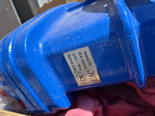 Задвижки чугунные с обре​зиненным клином (новые, ​паспорта) 30ч39р, Ду350,​ Ру10/16