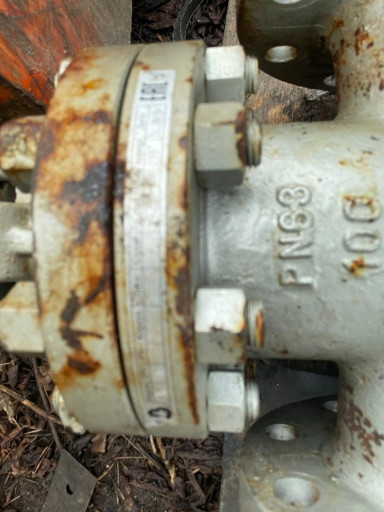 Продаю Задвижки Новые