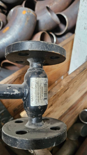 Продам краны шаровые фланцевые Ду15 Ру16 ЯГТ с КОФ 27шт., Ду15 Ру40 Балломакс 20шт.