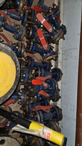 Продам краны шаровые фла​нцевые Ду15 Ру16 ЯГТ с К​ОФ 27шт., Ду15 Ру40 Балл​омакс 20шт.